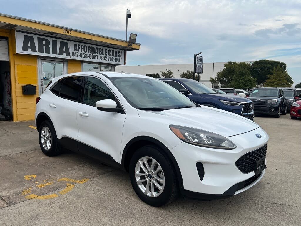 2020 FORD Escape