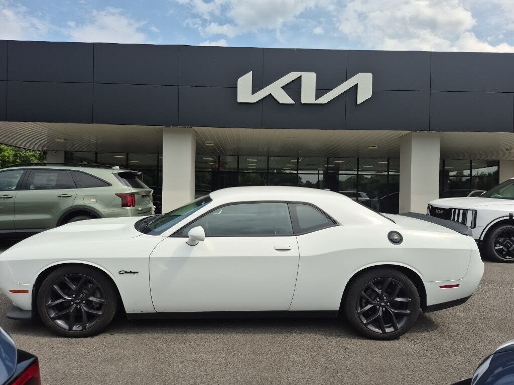 2022 DODGE Challenger