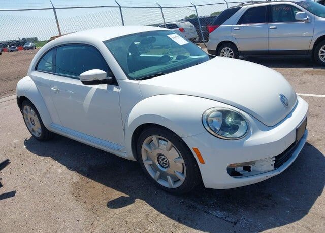 2012 VOLKSWAGEN Beetle