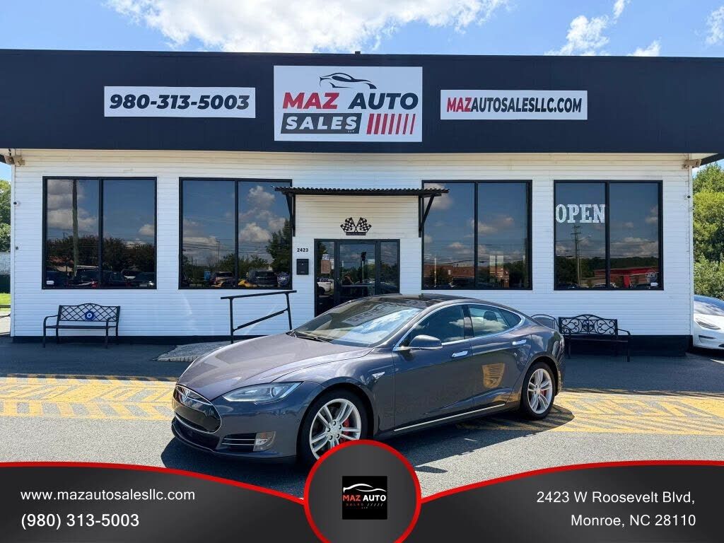 2015 TESLA Model S