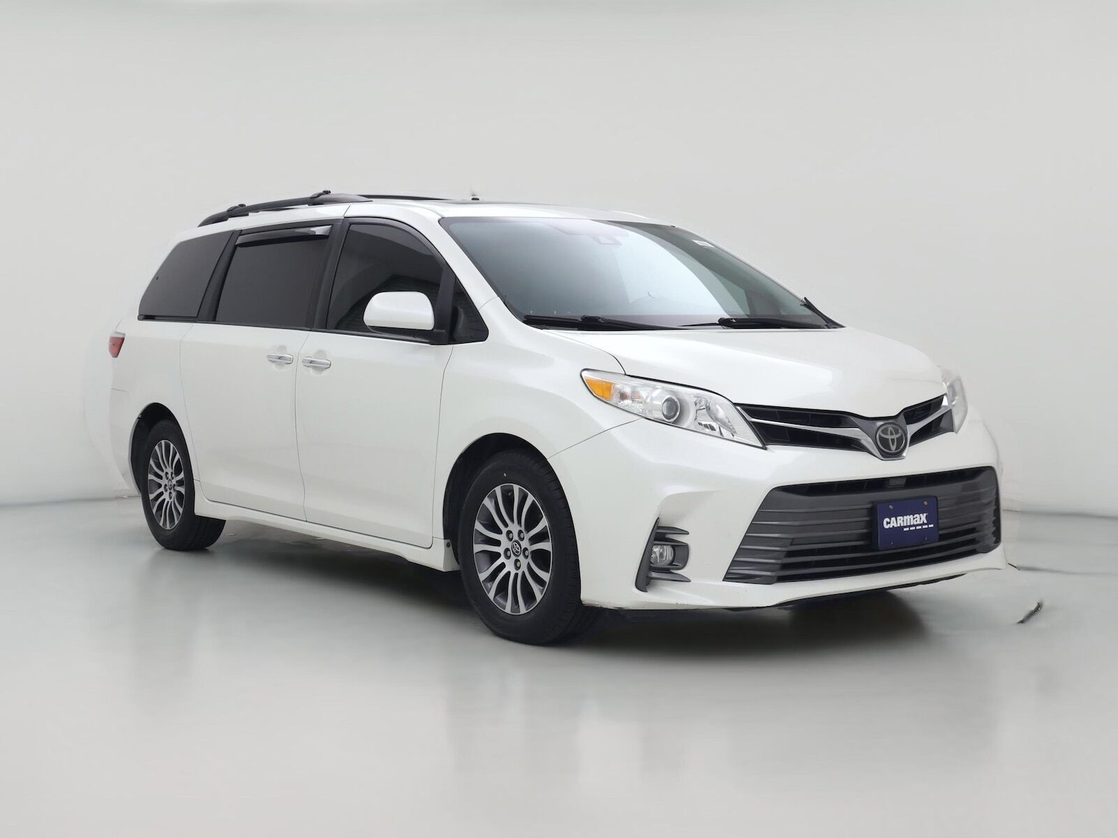 2018 TOYOTA Sienna