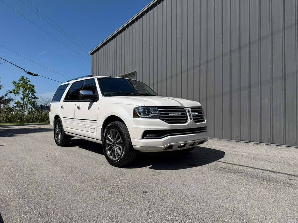 2017 LINCOLN Navigator
