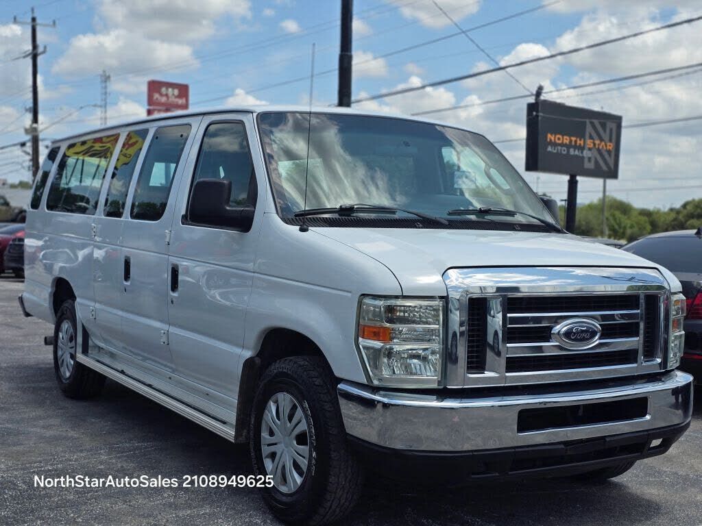 2010 FORD E-350