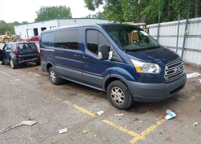 2015 FORD Transit