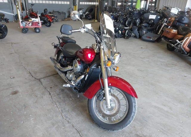 2011 HONDA VT750