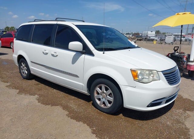 2012 CHRYSLER Town and Country
