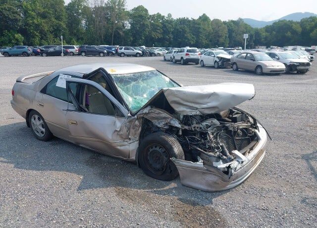 2001 TOYOTA Camry