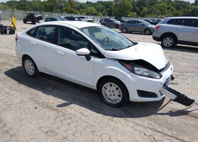 2015 FORD Fiesta