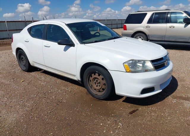2014 DODGE Avenger
