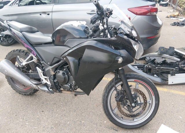 2012 HONDA CB