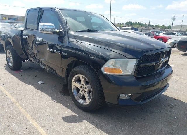 2012 DODGE Ram