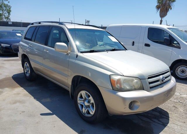 2005 TOYOTA Highlander