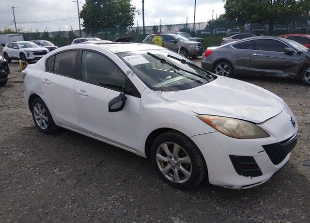 2010 MAZDA Mazda3