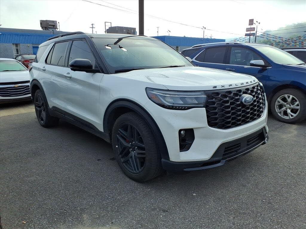 2025 FORD Explorer