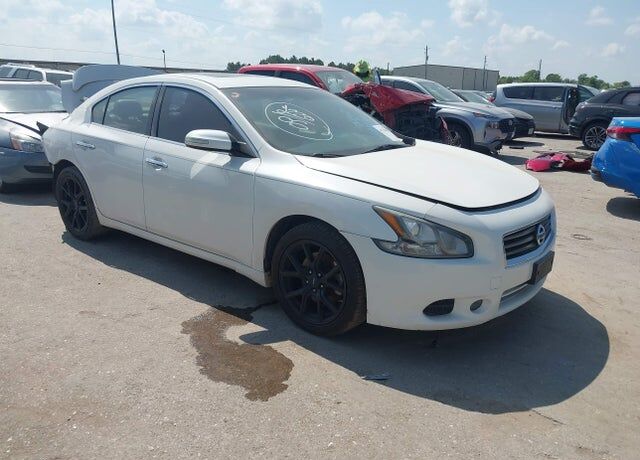 2012 NISSAN Maxima
