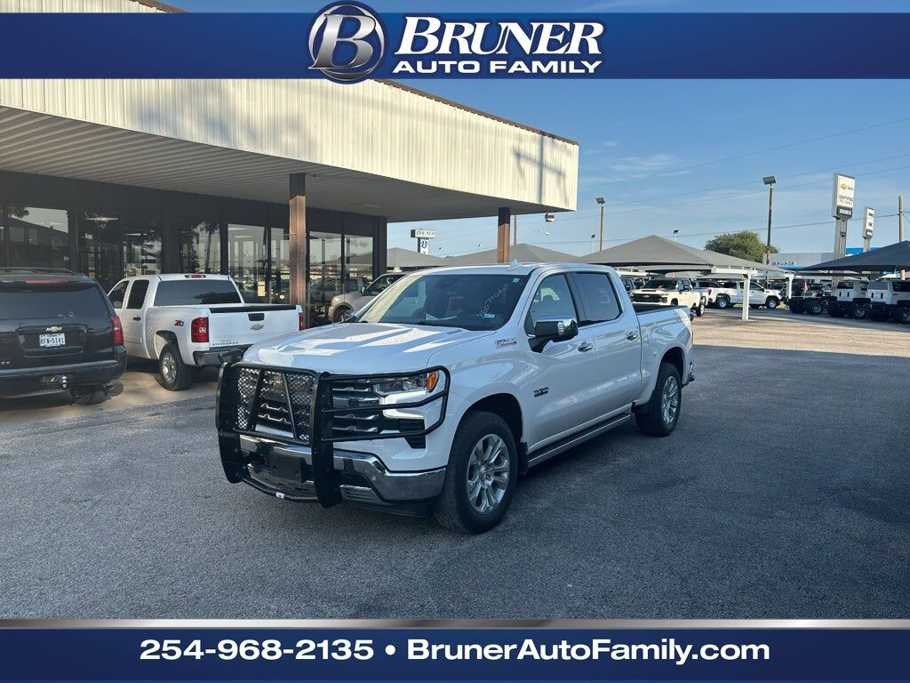 2025 CHEVROLET Silverado