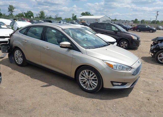 2017 FORD Focus