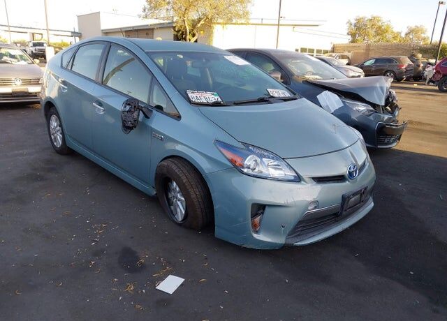 2015 TOYOTA Prius