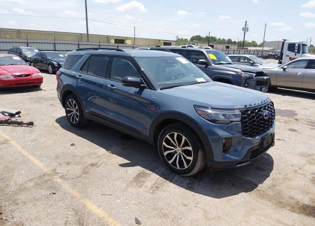 2025 FORD Explorer