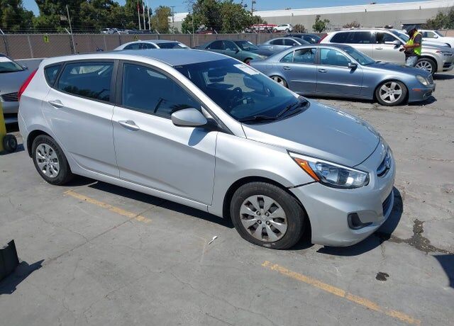 2016 HYUNDAI Accent