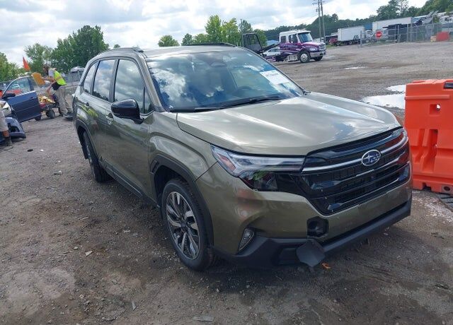 2025 SUBARU Forester