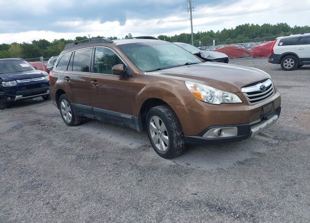 2012 SUBARU Outback