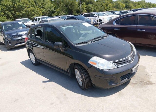 2011 NISSAN Versa