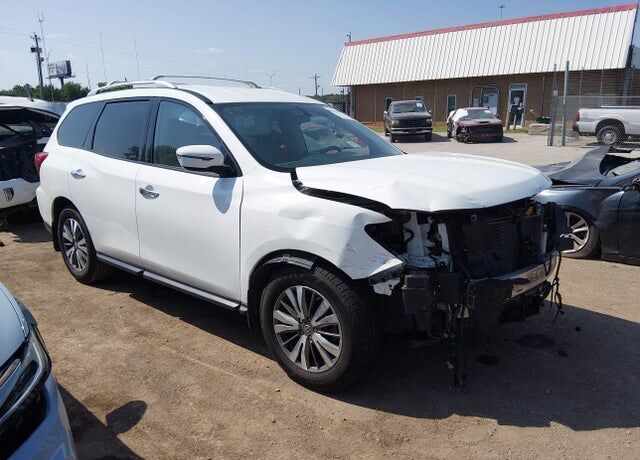 2017 NISSAN Pathfinder