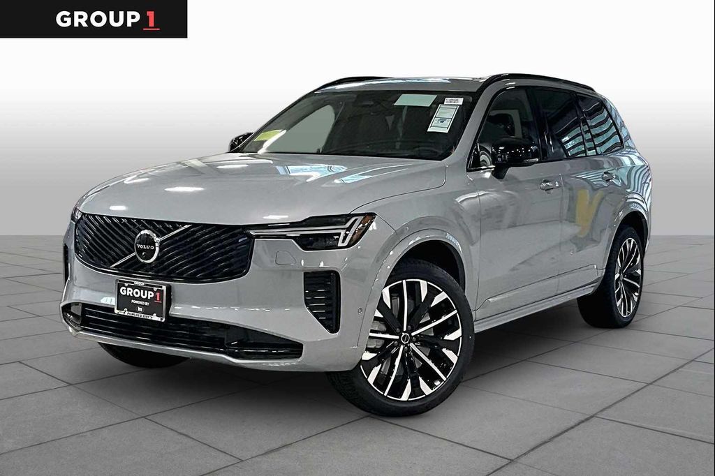 2026 VOLVO XC90