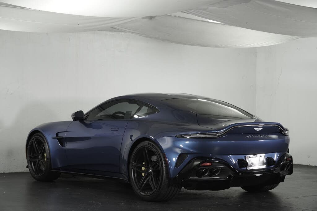 2025 ASTON MARTIN Vantage