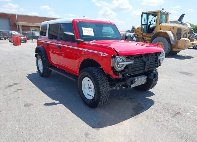 2024 FORD Bronco