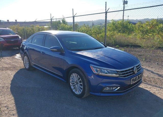 2017 VOLKSWAGEN Passat