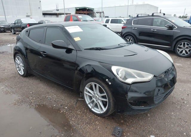 2013 HYUNDAI Veloster