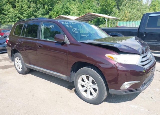2012 TOYOTA Highlander