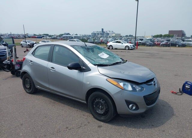 2013 MAZDA Mazda2