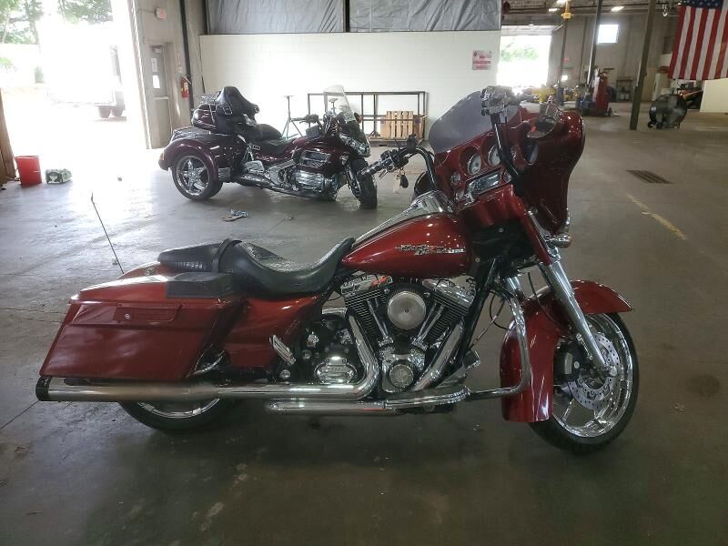 2010 HARLEY DAVIDSON Street Glide