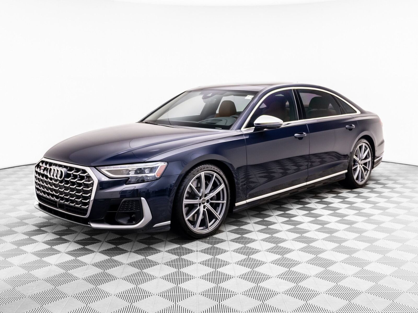 2025 AUDI S8