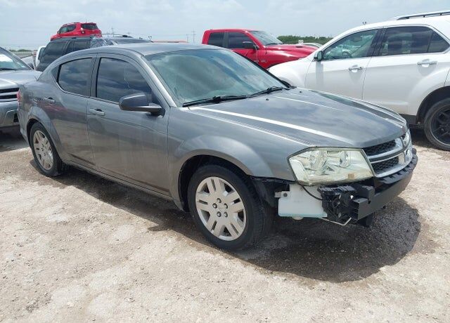 2013 DODGE Avenger