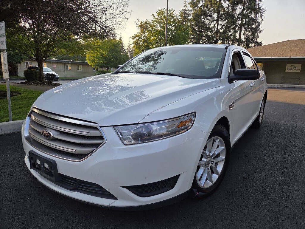 2013 FORD Taurus