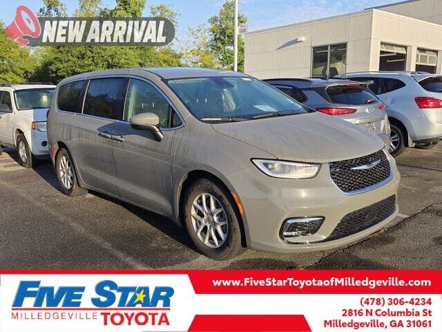 2023 CHRYSLER Pacifica