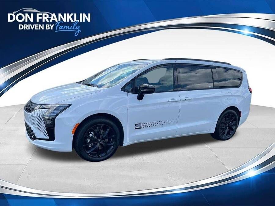2027 CHRYSLER Pacifica