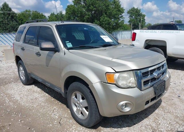 2011 FORD Escape