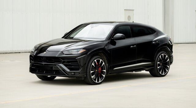 2021 LAMBORGHINI URUS