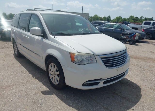 2013 CHRYSLER Town and Country