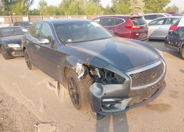 2015 INFINITI Q70