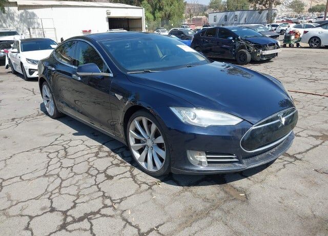 2013 TESLA Model S