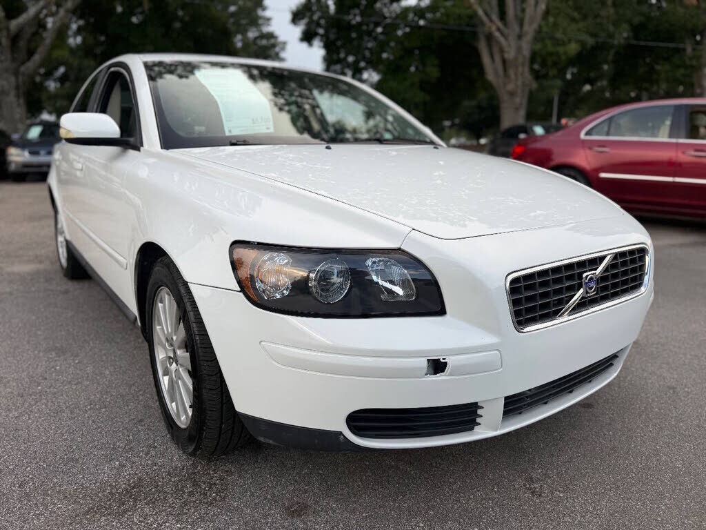 2005 VOLVO S40
