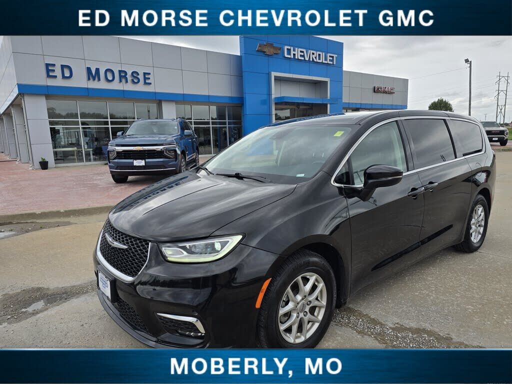 2023 CHRYSLER Pacifica