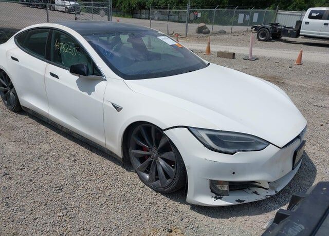2017 TESLA Model S