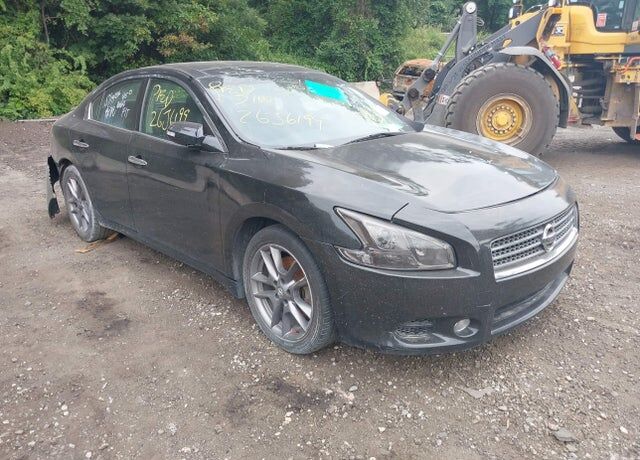 2010 NISSAN Maxima